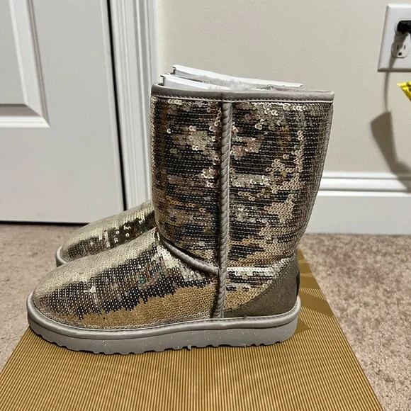UGG Classic Short Silver Sparkles Boots in box - Picture 5 of 9